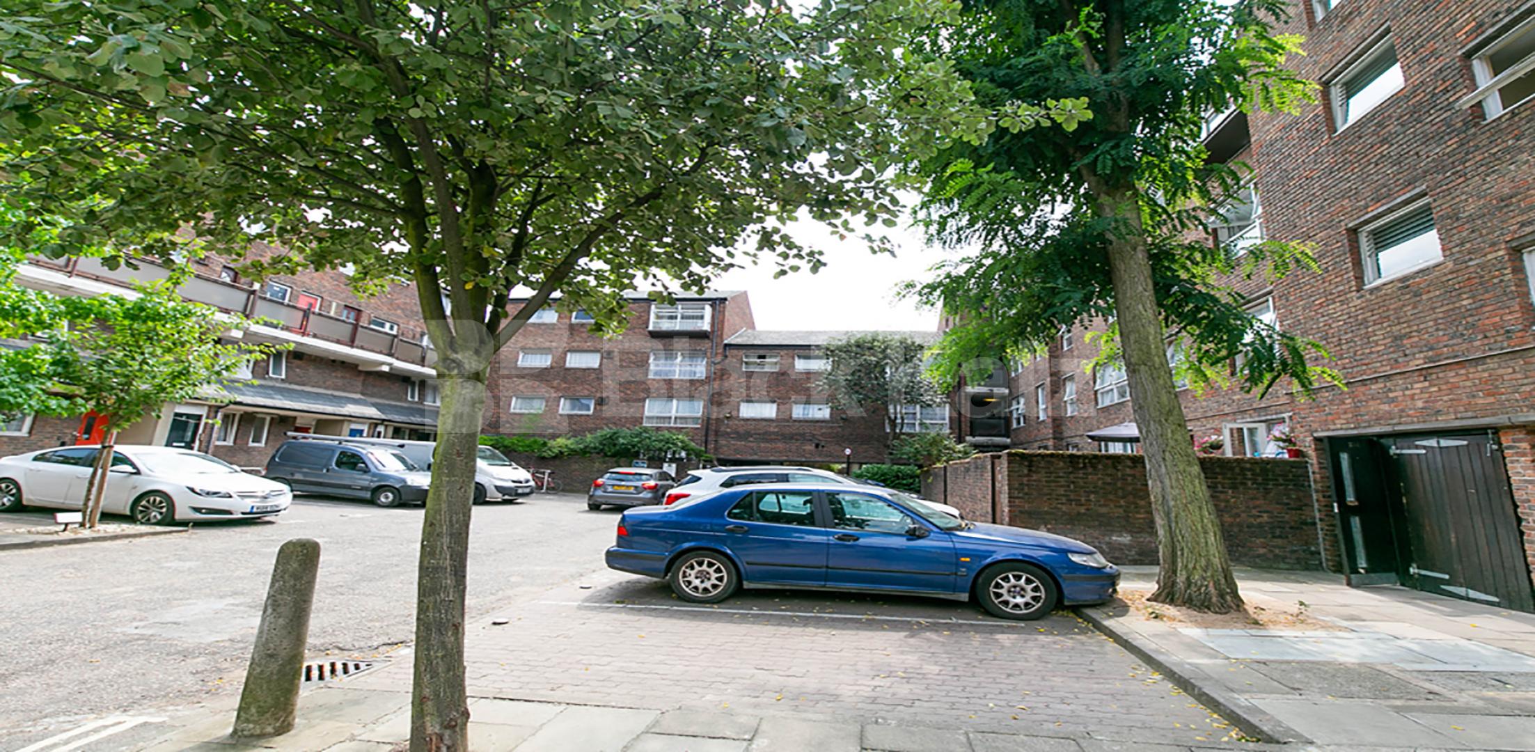 Spacious three double bedroom property in an amazing location  Pollitt Drive, Marylebone
